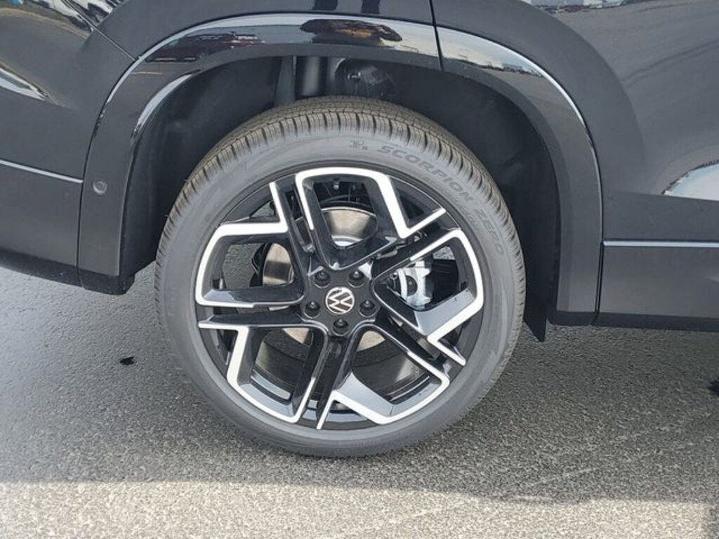 New 2026 Volkswagen Tiguan 2.0T SEL R-Line Turbo SUV