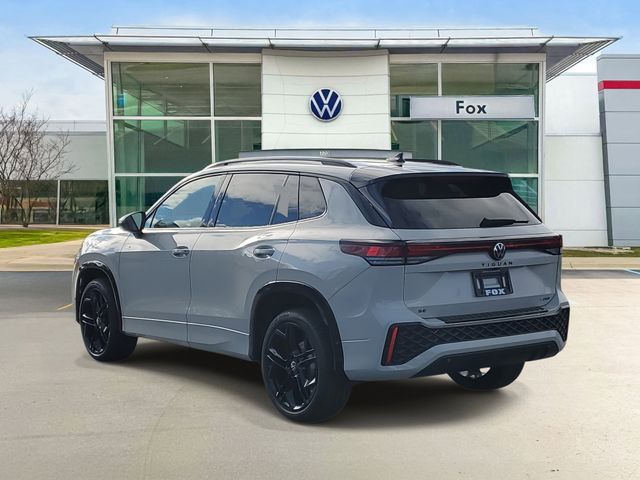 2026 Volkswagen Tiguan SE R-Line Black photo 3