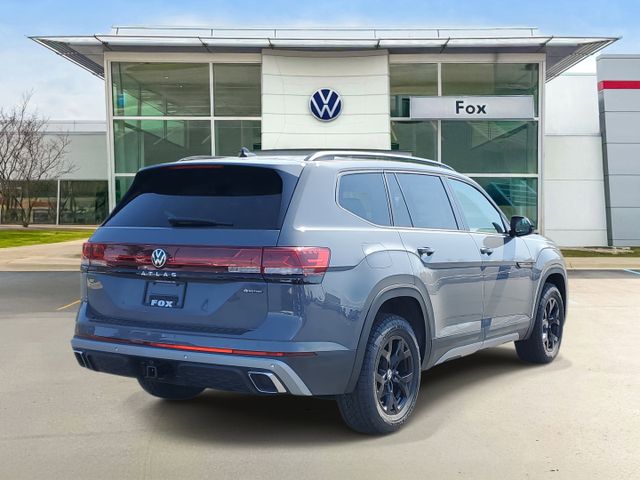2025 Volkswagen Atlas Peak Edition SE photo 4