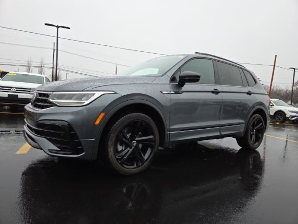 Certified 2023 Volkswagen Tiguan 2.0T SE R-Line Black SUV
