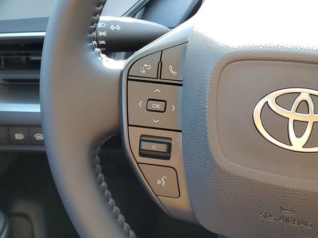 2026 Toyota Prius LE - Photo 13