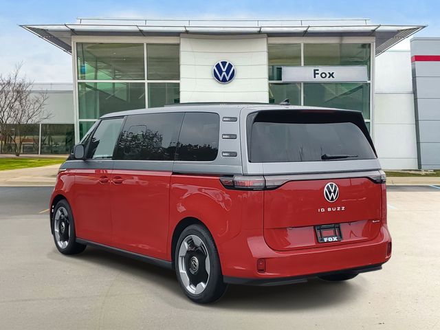 2025 Volkswagen ID. Buzz Pro Plus photo 3