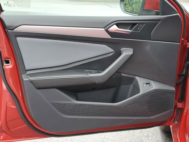 2025 Volkswagen Jetta SE - Photo 8