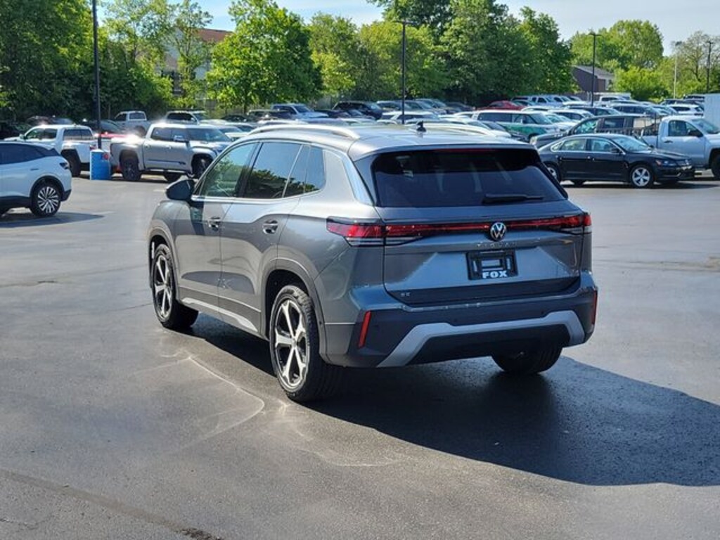 New 2026 Volkswagen Tiguan 2.0T SE SUV