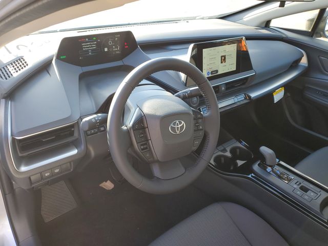2026 Toyota Prius LE - Photo 11