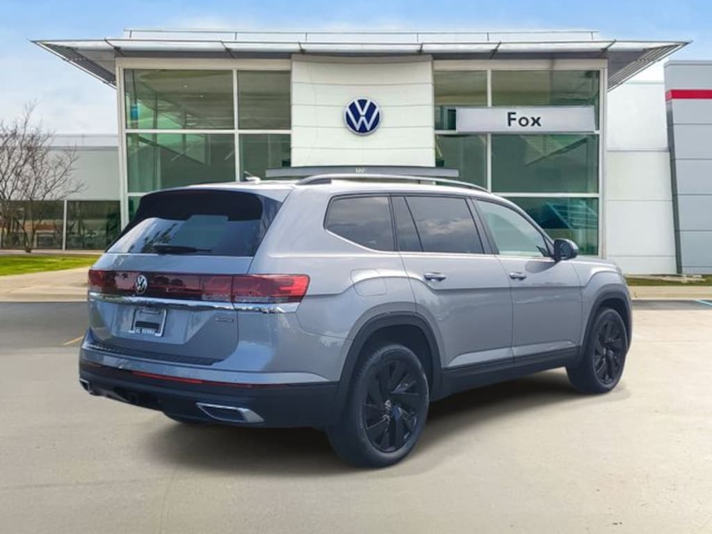 New 2026 Volkswagen Atlas SE w/Technology SUV