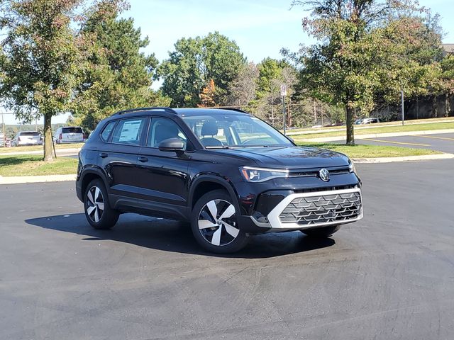 2025 Volkswagen Taos S's photo
