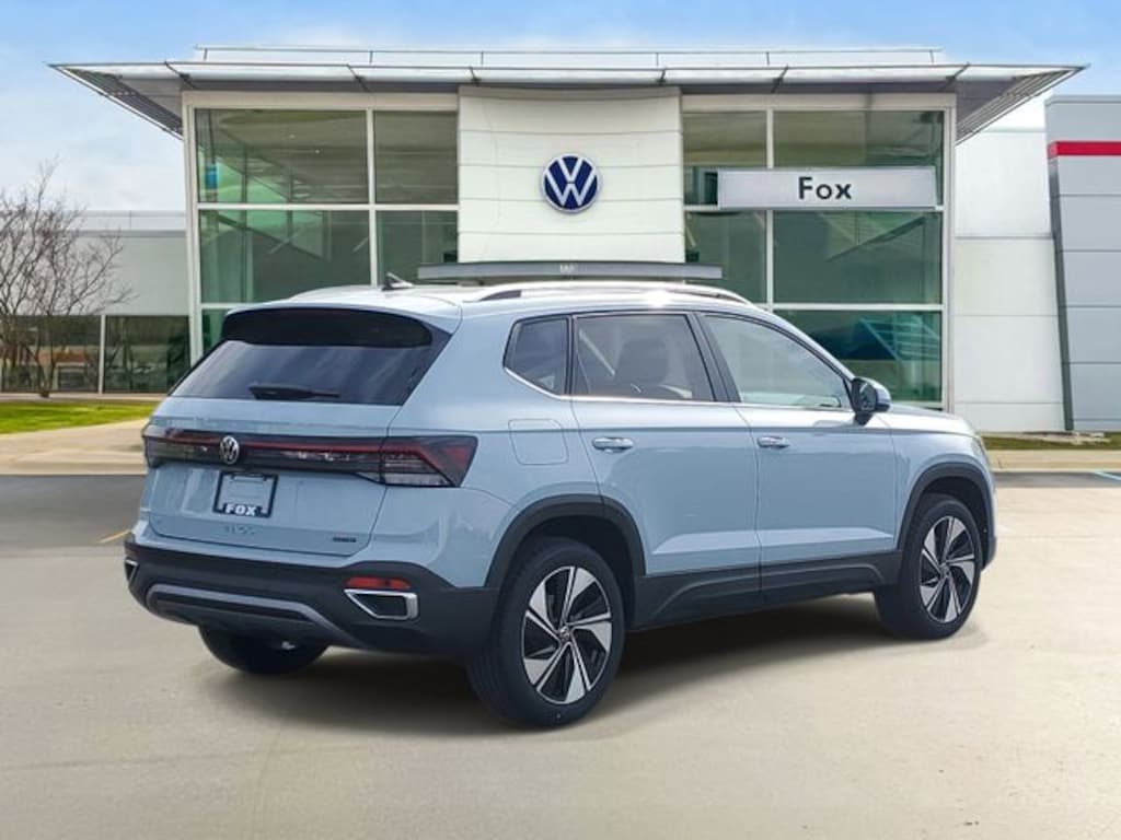 New 2026 Volkswagen Taos 1.5T SE SUV