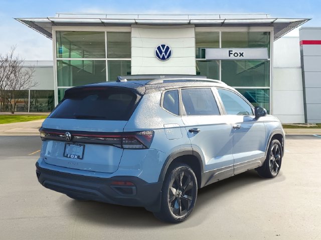 New 2027 Volkswagen Taos 1.5T SE Black SUV