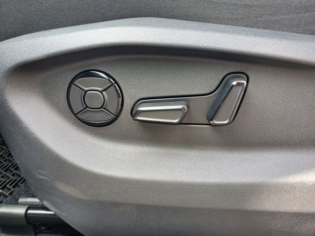 2026 Volkswagen Tiguan SE - Photo 24