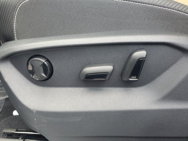 2026 Volkswagen Atlas Cross Sport SE w/Tech - Photo 15