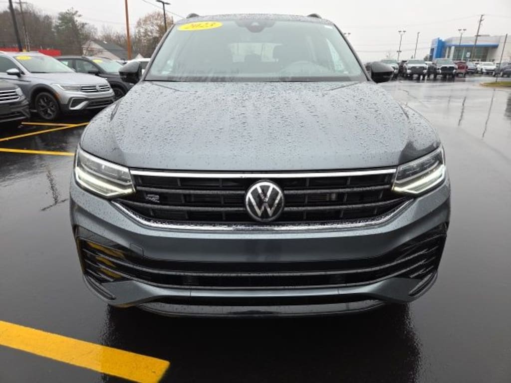 Certified 2023 Volkswagen Tiguan 2.0T SE R-Line Black SUV