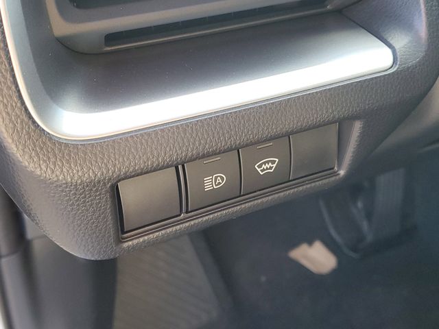 2026 Toyota Prius LE - Photo 12