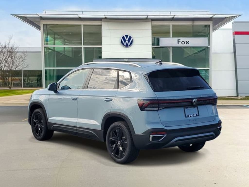 New 2026 Volkswagen Taos 1.5T SE SUV