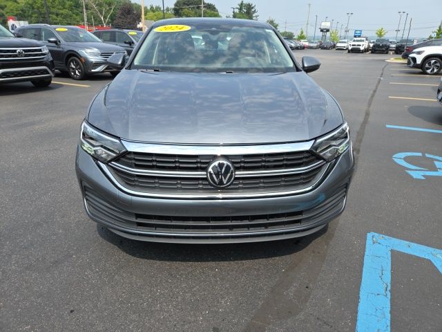 2024 Volkswagen Jetta 1.5T SE photo 2