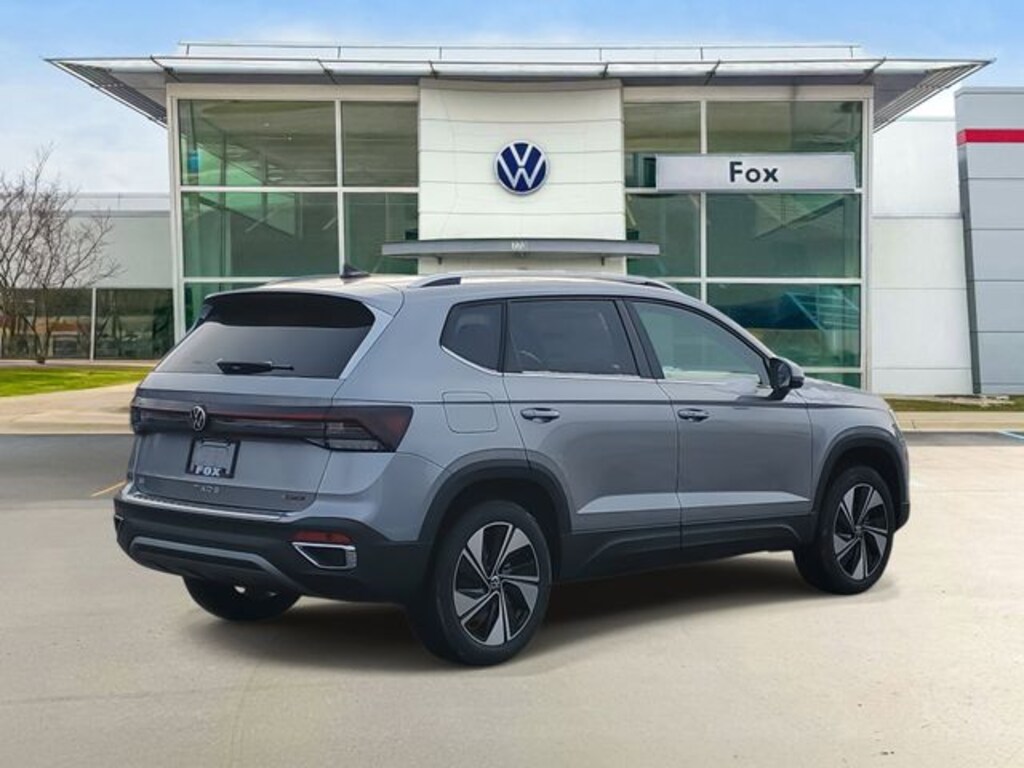 New 2026 Volkswagen Taos 1.5T SE SUV