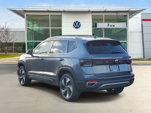 2026 Volkswagen Taos SE photo 3