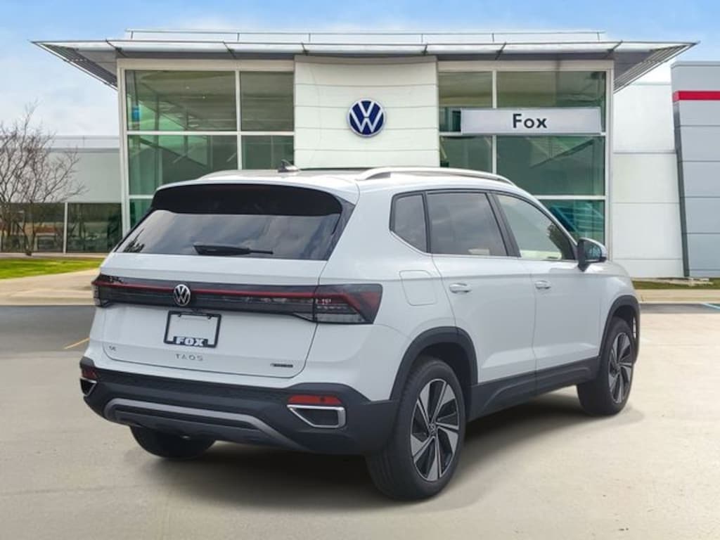 New 2026 Volkswagen Taos 1.5T SE SUV