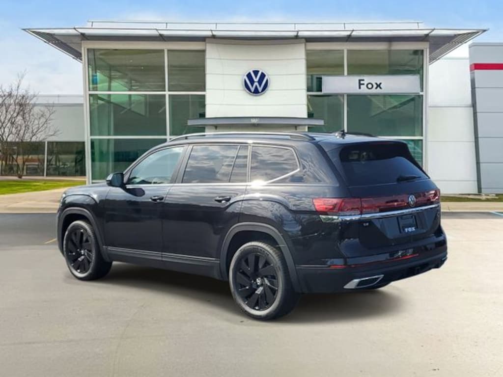 New 2026 Volkswagen Atlas SE w/Technology SUV