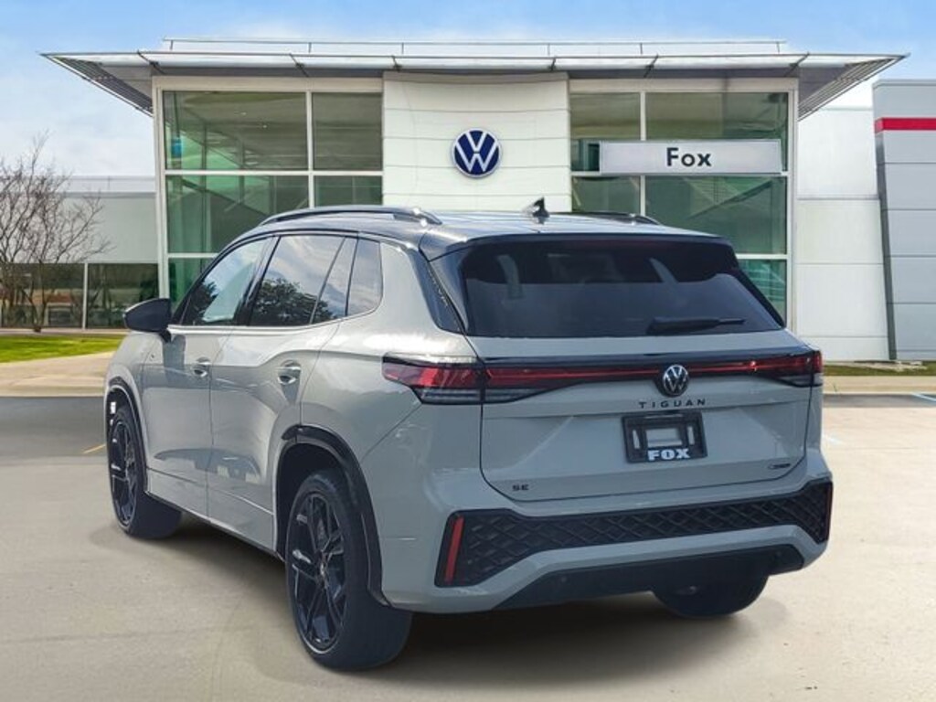 New 2026 Volkswagen Tiguan SE R-Line Black SUV