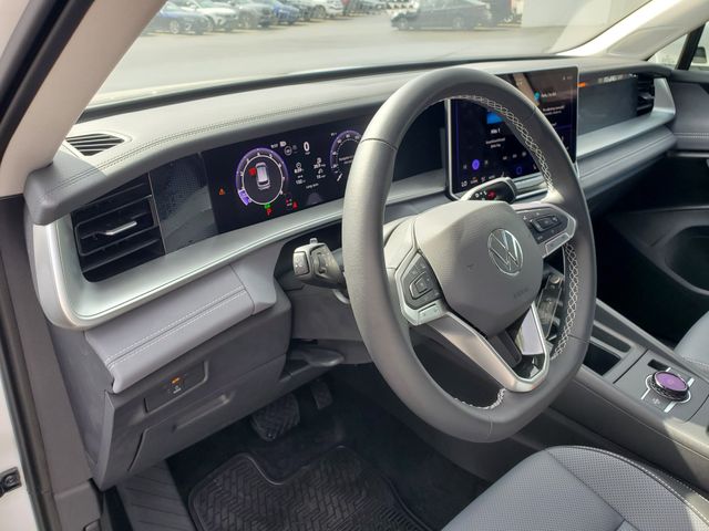 2026 Volkswagen Tiguan SE - Photo 25