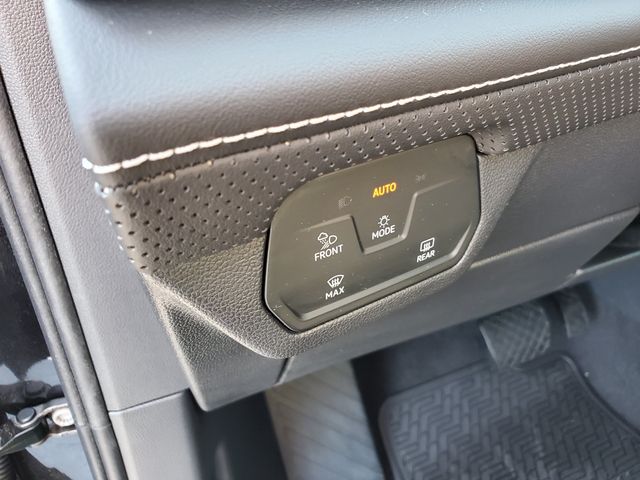 2026 Volkswagen Atlas Cross Sport SE w/Tech - Photo 21