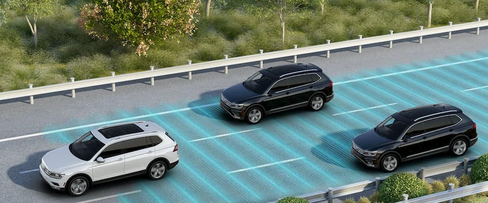 Blind spot monitoring available on the 2019 Volkswagen Tiguan
