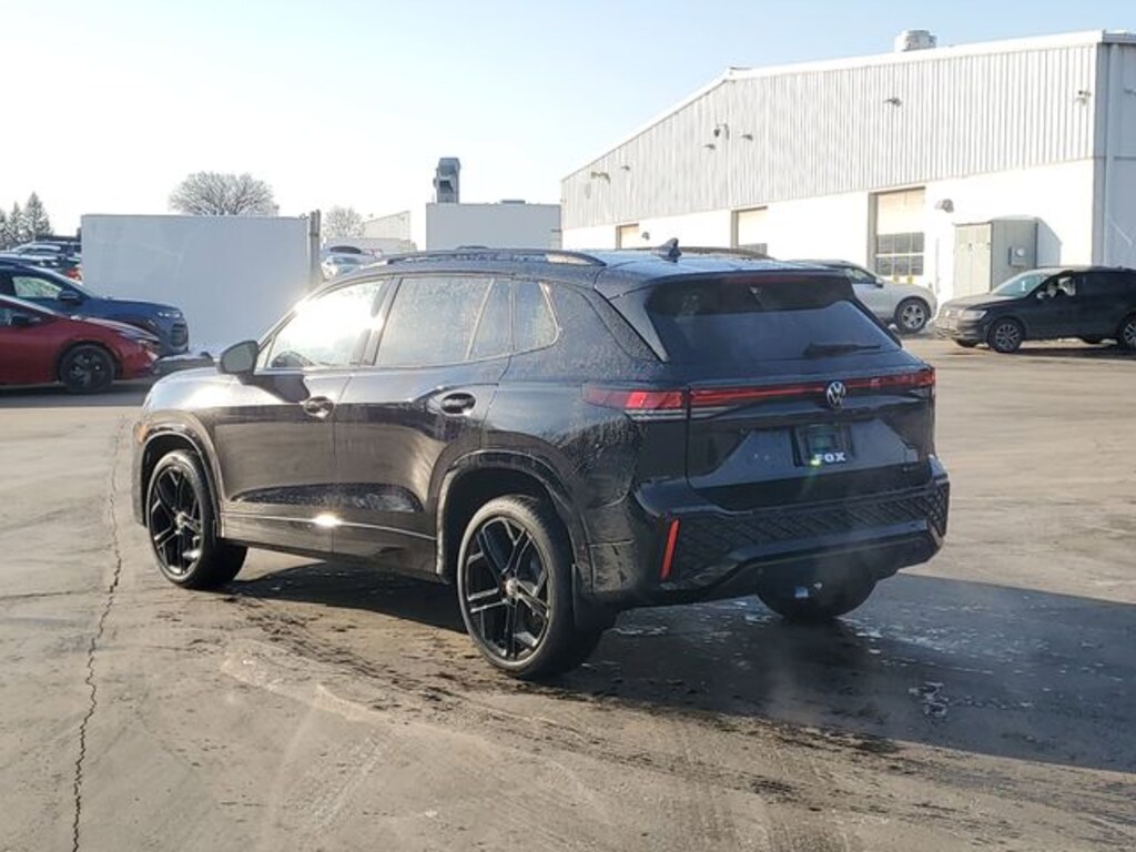 New 2026 Volkswagen Tiguan 2.0T SE R-Line Black SUV