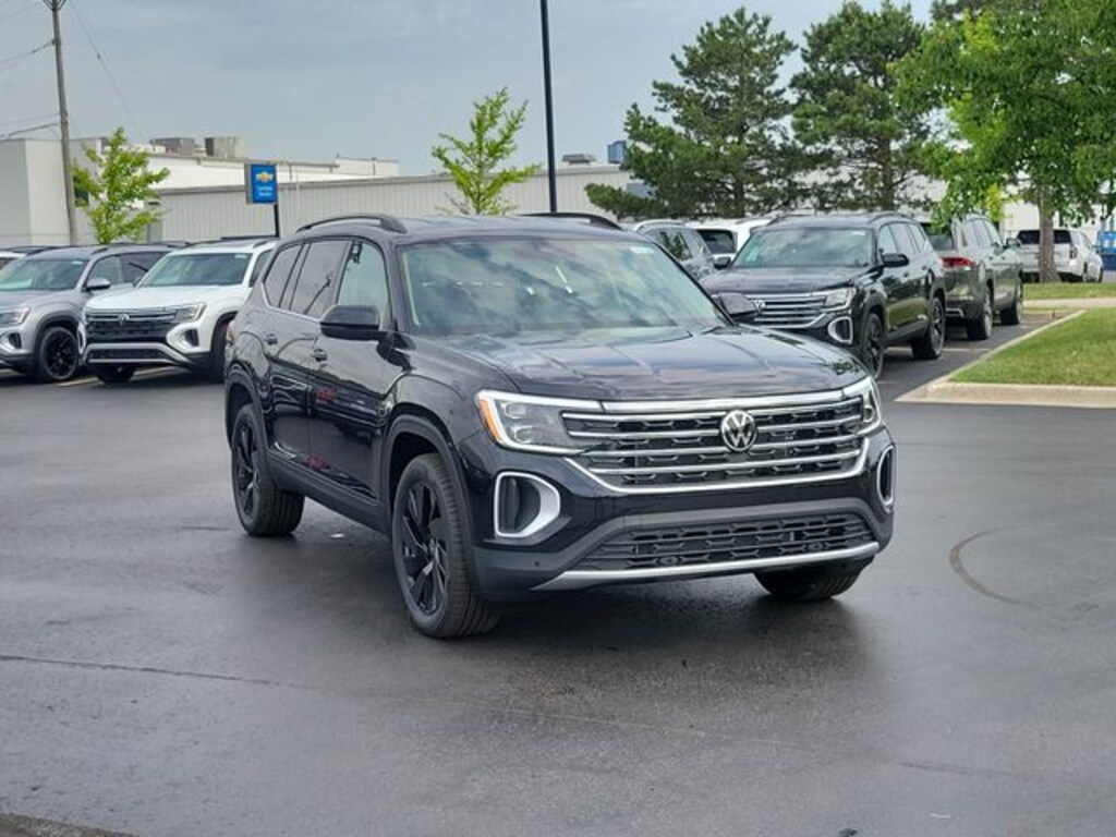 New 2026 Volkswagen Atlas SE w/Technology SUV