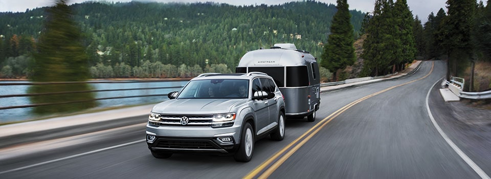 2018 Volkswagen Atlas with trailer