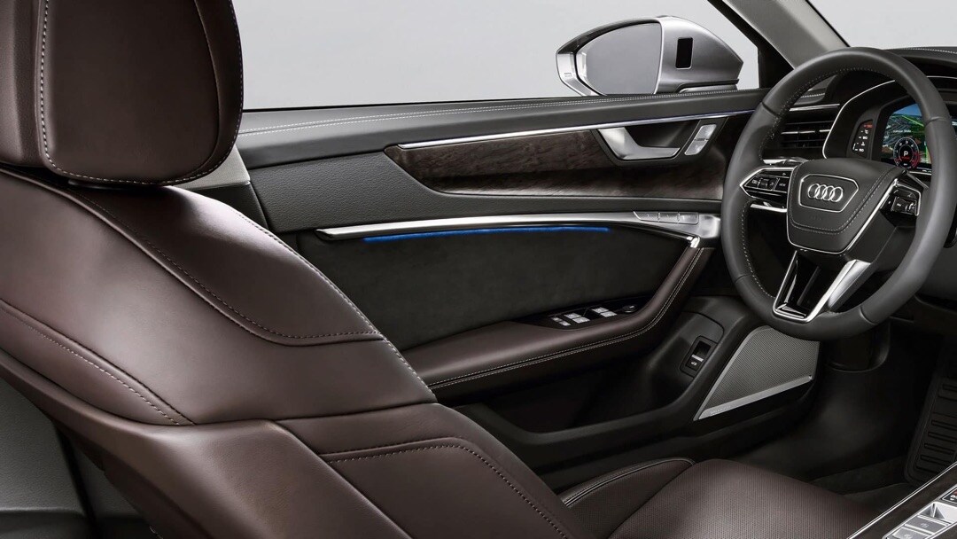 L'intérieur de l'Audi A6 2023.