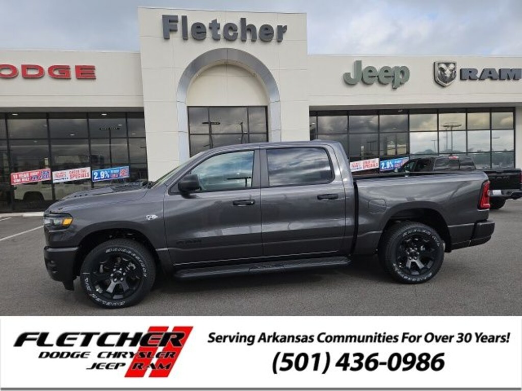 New 2026 Ram 1500 EXPRESS CREW CAB 4X4 5'7 BOX Pickup