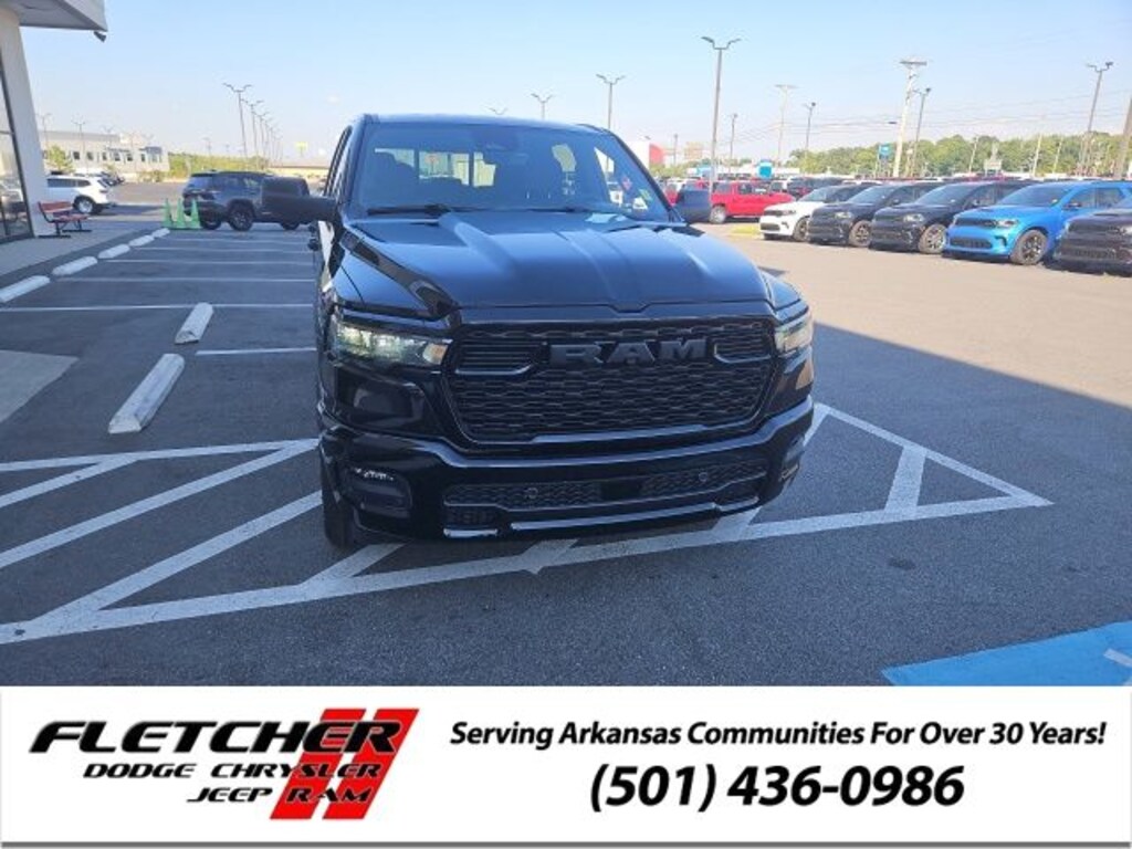 New 2026 Ram 1500 EXPRESS CREW CAB 4X2 5'7 BOX Pickup