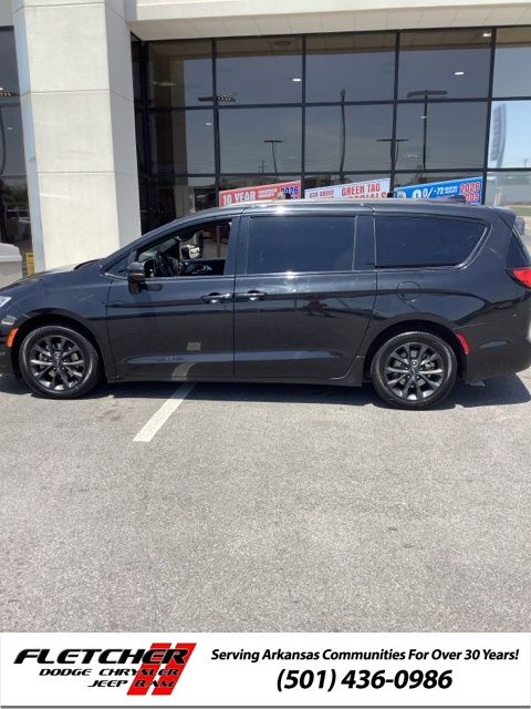 2021 Chrysler Pacifica Touring L's photo