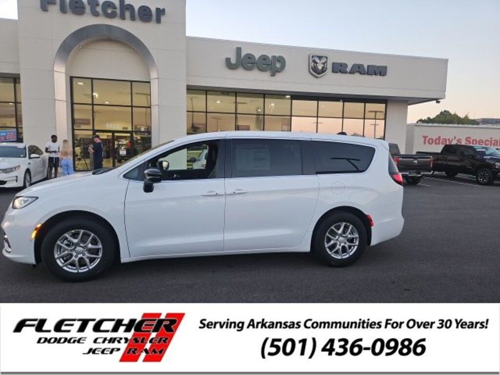 New 2026 Chrysler Pacifica SELECT Passenger Van