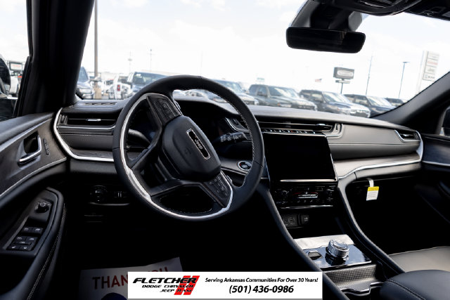 Used 2025 Jeep Grand Cherokee Limited SUV