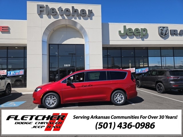 2026 Chrysler Voyager LX's photo