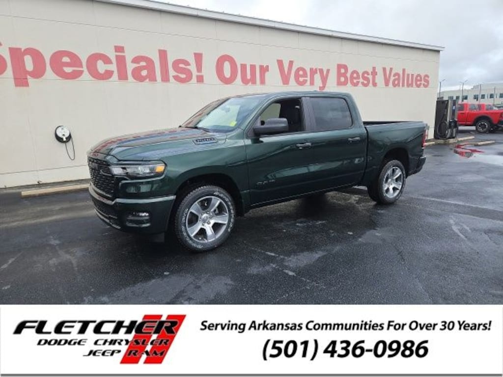 New 2026 Ram 1500 EXPRESS CREW CAB 4X2 5'7 BOX Pickup
