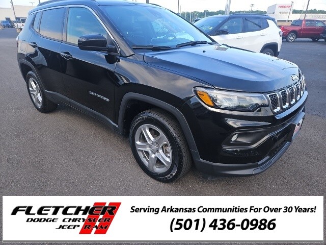 2024 Jeep Compass Latitude photo 2