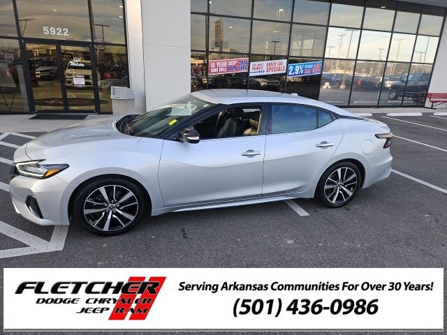 2023 Nissan Maxima SV photo 2