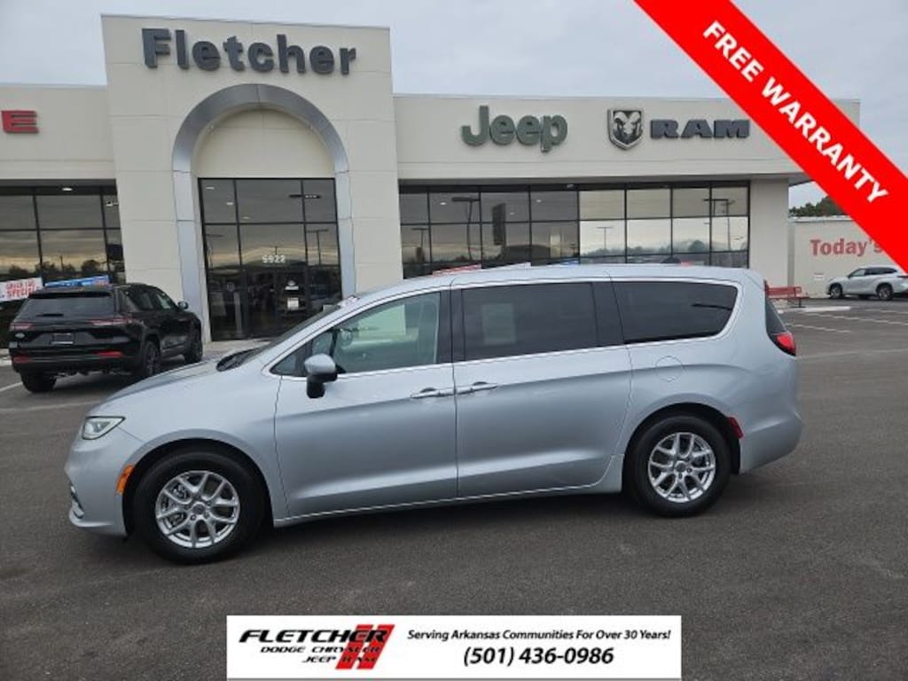 Used 2023 Chrysler Pacifica Touring L Minivan/Van