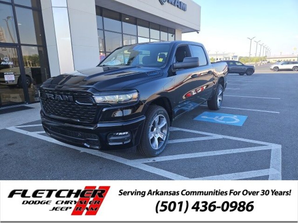 New 2026 Ram 1500 EXPRESS CREW CAB 4X2 5'7 BOX Pickup