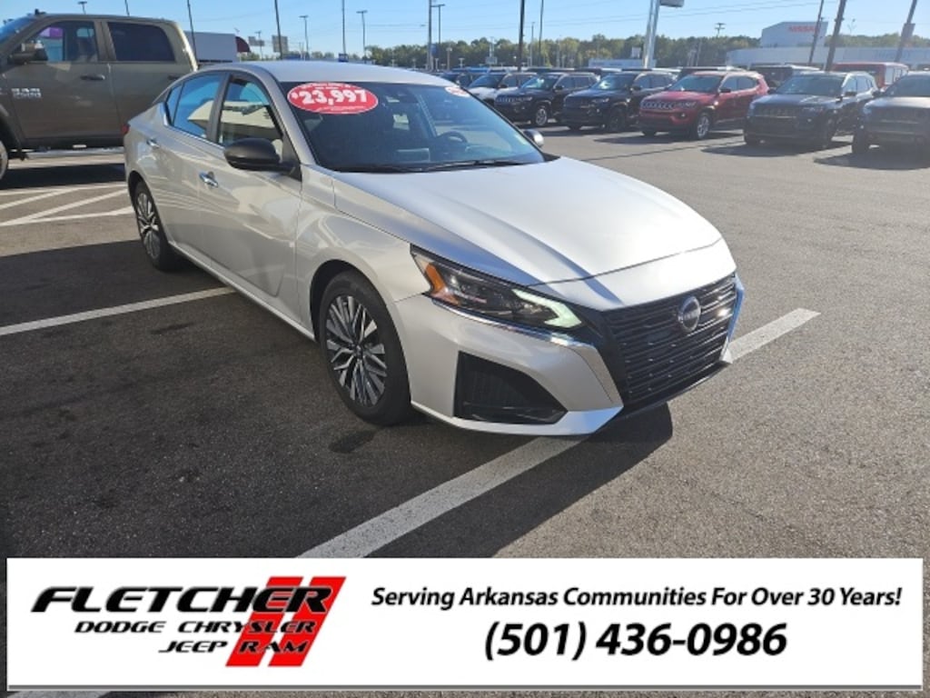 Used 2024 Nissan Altima 2.5 SV Sedan