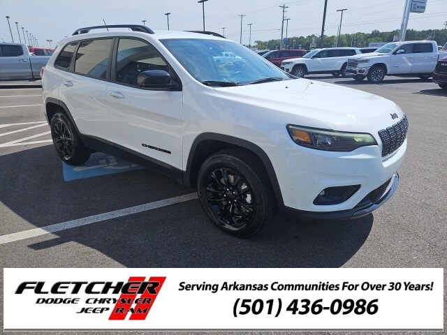 2023 Jeep Cherokee Altitude photo 3