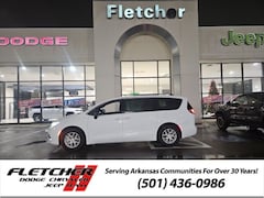 2026 Chrysler Pacifica SELECT Passenger Van