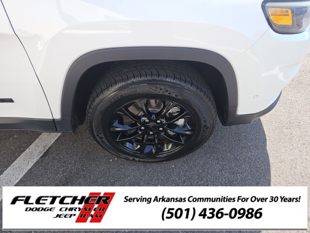 2023 Jeep Cherokee Altitude photo 4