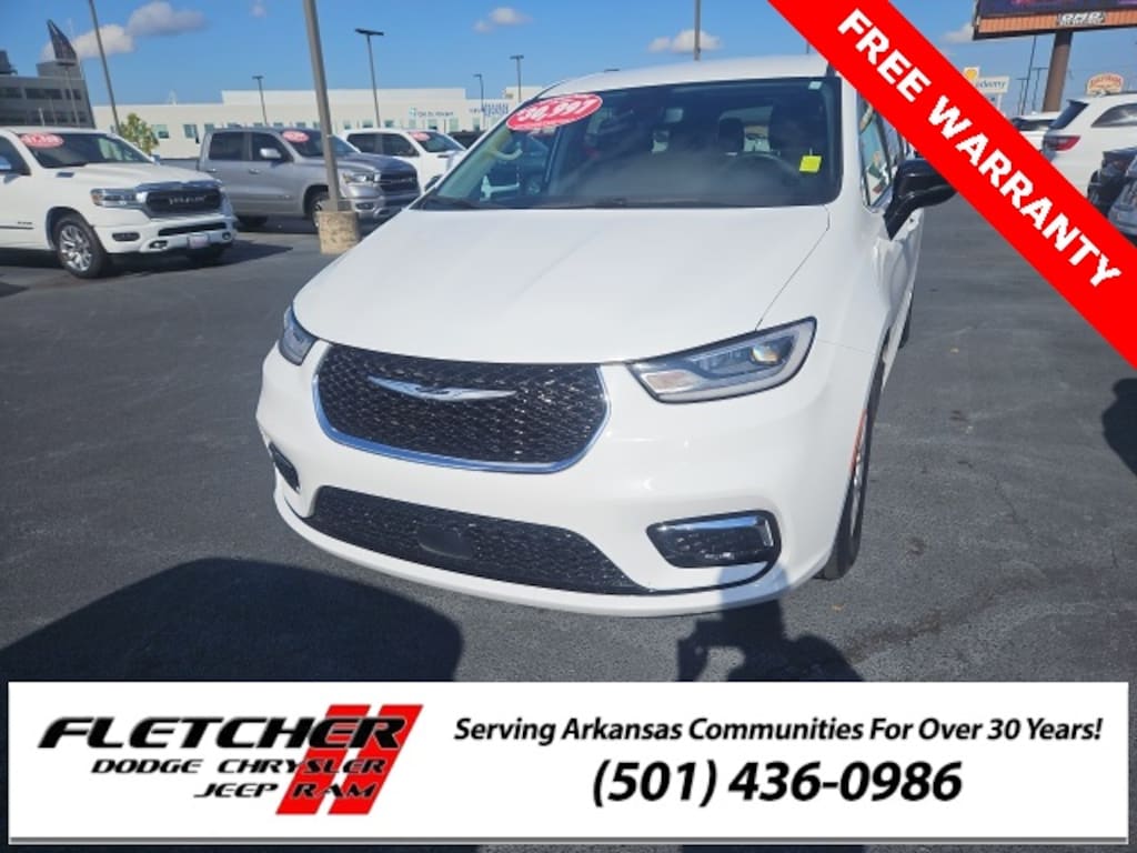 Used 2024 Chrysler Pacifica Touring L Minivan/Van