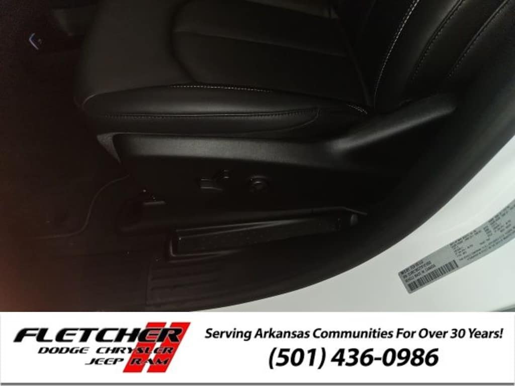 New 2026 Chrysler Pacifica SELECT Passenger Van