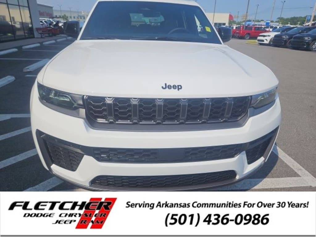 New 2026 Jeep Grand Cherokee LAREDO ALTITUDE 4X4 Sport Utility