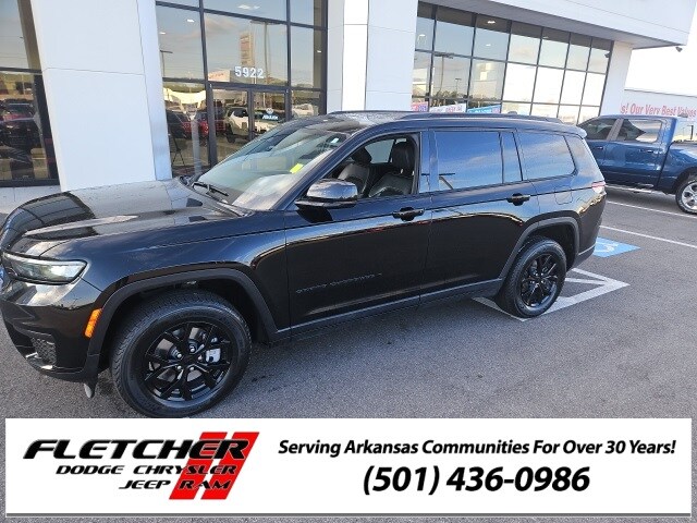 2024 Jeep Grand Cherokee Altitude photo 2
